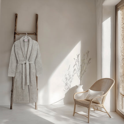 Luxe Zilveren Badjas M/L - Hotelkwaliteit - 100% Katoen - Oeko-Tex Gecertificeerd - Zachte Badstof - Met Ceintuursluiting en Zakken