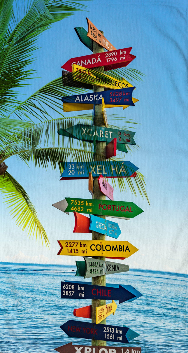 Strandlaken 100x180 cm - Wereldwijde Wegwijzer Print - Tropisch Strand Design - Poly Velours - Voor 1 Persoon