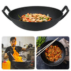 Cheqo® - Gietijzeren Wokpan - Ø36 cm - Zware Kwaliteit - BBQ en Open Vuur - Duurzaam Koken - Robuuste Handvatten - 4.3 kg - Lange Levensduur - Anti-Aanbaklaag Wokpannen