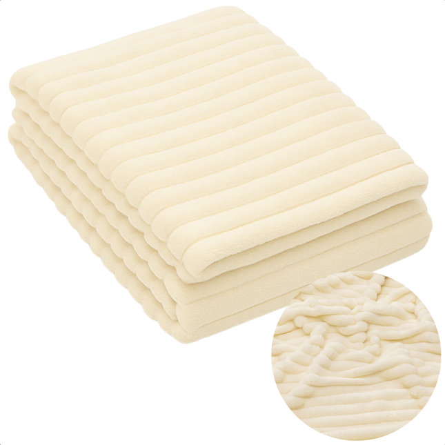 Cheqo® Fleece Deken - 150x200 cm - Creme Kleur - Super Zacht - Plaid - Polyester - Wasbaar Op 30 Graden - Warme Deken - Comfortabele Deken - Dekentje - Stijvolle Deken