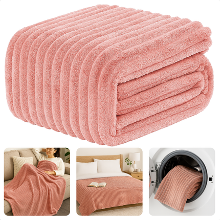 Cheqo® Fleece Deken - Roze Deken - 150x200 cm - Polyester Deken - Wasbaar Op 30 Graden - Super Zacht - Plaid Deken - Woondeken - Warme Deken