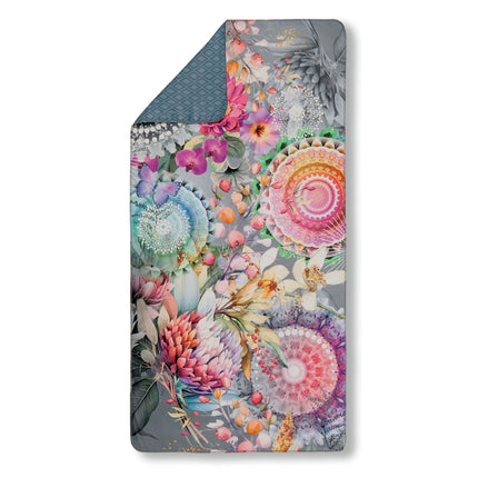 Sporthanddoek 50x100 cm - Mandala en Bloemen Print - Grijs - Microvezel - Oeko-Tex Gecertificeerd