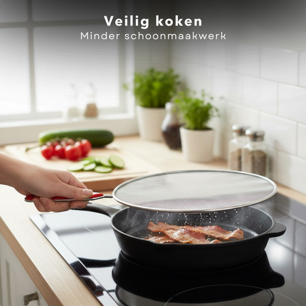 Cheqo® Anti Spatdeksel - Spatscherm Pan - Spatscherm - Spatdeksel - Deksel Tegen Spatten - Spetterdeksel - Kookspatdeksel - Anti Spetter Deksel - Anti Spat Deksel - Rood Anti Spatdeksel - Rood Spatdeksel