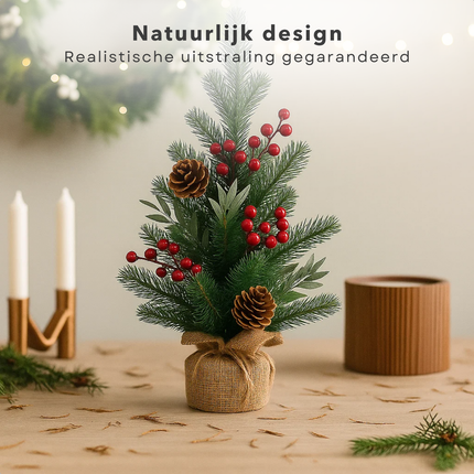 Cheqo® Kunst Kerstboompje - Decoratie Kerstboom - 45 cm Hoog - Rode Bessen - Jute Zak - Groen/Rood - Mini Kerstboom - Kerstboom Met Bessen - Decoratieve Boom - Kerstboom Voor Binnen - Kerstboom Zonder Verlichting - Compacte Kerstboom