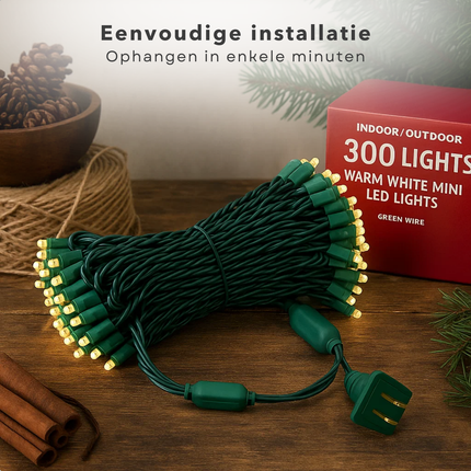 Cheqo® Kerstverlichting Binnen En Buiten - 720 LED Lampjes - Warm Wit Licht - 54 Meter Lichtsnoer - IP44 Beschermklasse - LED Lichtsnoer - Groen Snoer - Energiezuinig 9W - 3 Meter Aanloopsnoer - LED Lampjes - Kerstlampjes - Kerstboomverlichting