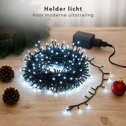 Cheqo® Kerstverlichting - Kerstlampjes - Kerstboomverlichting Wit - 384 LED Lampjes - Koel Wit Licht - Binnen en Buiten - IP44 Adapter - Automatische Timer - 8 Lichtfuncties - Geheugenfunctie - Zwart Snoer - Witte Kerstlampjes