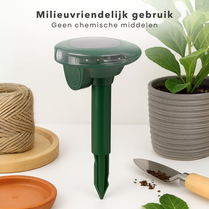 Cheqo® Solar Dierenverjager met Bewegingssensor – Ultrasone Kattenverjager & Marterverjager – LED-Flitslicht – Waterdicht Ontwerp – Milieuvriendelijk – Voor Buitengebruik – Zonnepaneel – Tuin Bescherming – Diervriendelijke Ongedierte Verjager