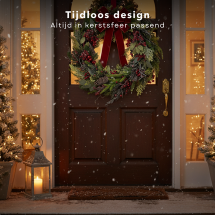 Cheqo® Kerstkrans Bordeaux - Kerstkrans Met Dennenappels - Groene Takken En Bladeren - Bordeauxrode Besjes - Natuurlijke Dennenappels - Ø50 CM - Kerstsfeer In Huis - Voordeur Decoratie - Kerst Krans - Deurkrans