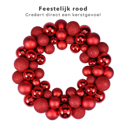 Cheqo® Kerstkrans voor Buiten en Binnen - Kerstkrans met Kerstballen - Rood 36 cm - Weersbestendige PVC Decoratie - Deurkrans met 55 Kerstballen