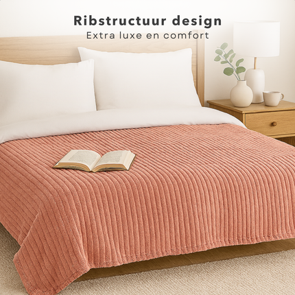 Cheqo® Fleece Deken - Roze Deken - 150x200 cm - Polyester Deken - Wasbaar Op 30 Graden - Super Zacht - Plaid Deken - Woondeken - Warme Deken