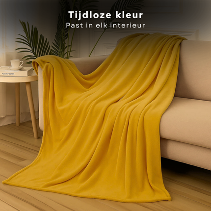 Cheqo® Fleece Deken - Geel - 150x200 cm - Super Zacht Materiaal - Woondecoratie Woonkamer - Polyester Fleece - Wasmachine Wasbaar - Dekentje voor Bank Of Bed - Stijlvolle Kleur - Deken - Plaid
