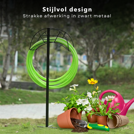 Cheqo® Tuinslanghouder Metaal - Tuinslang Standaard - Slanghouder - Staand met Grondpinnen - 50 Meter Capaciteit - Zwart
