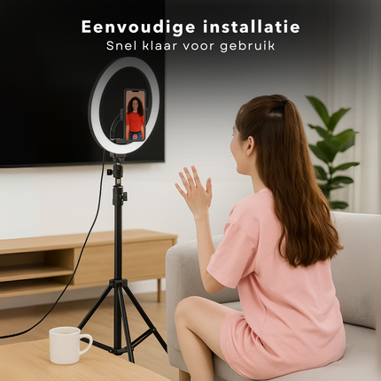Cheqo® Ringlamp Met Statief - Selfie Ringlight - 20 cm Diameter - 80 LEDs - Verstelbaar Statief - 210 cm Hoogte - Drie Lichtmodi - 360° Draaibare Telefoonhouder - USB Voeding - Dimbare Verlichting - TikTok En YouTube - Contentmakers