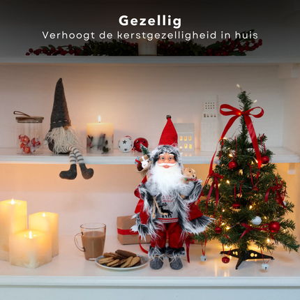 Cheqo® Kerstman Decoratie - Kerstman Pop - 46 cm Rood Bont - Kerstman Figuur - Kerstfiguur met Cadeaus en Knuffelbeer