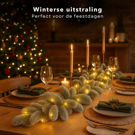 Cheqo® Guirlande Met Verlichting - Kerstguirlande - Warm Witte LED-Lampjes - 270 cm Lang - Groene Dennentakken - Frosted Afwerking - Kerstversiering - Natuurlijke Look - PE Takjes - Batterijvoeding - Deurkrans - Winterseizoen