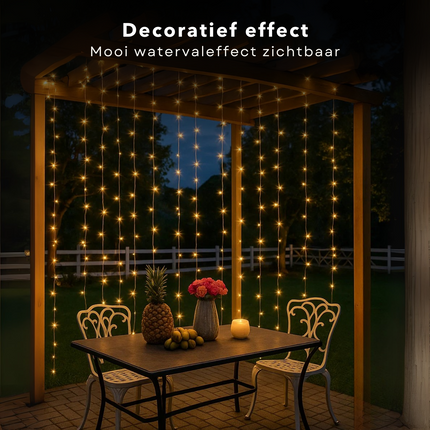 Cheqo® Gordijnverlichting Warm Wit - LED Gordijn - Watervaleffect - 220 LED Lampjes - 200x100 Cm - Lichtgordijn Binnen En Buiten - Kerstverlichting - Transparante Kabel - IP44 Bescherming - 5 Functies Geheugen - Ijspegel Verlichting
