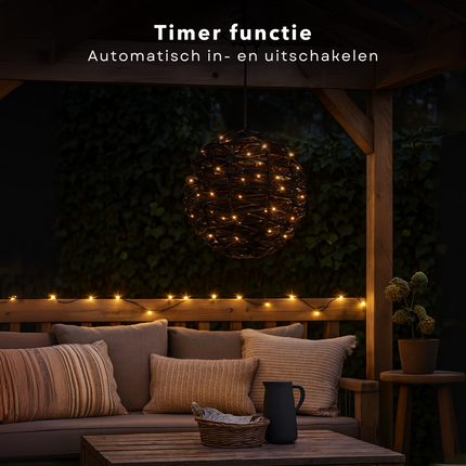 Cheqo® Verlichte Bal - Kerst Decoratie - Kerstfiguur - Zwarte Bal - 25 cm Diameter - 60 Led - Warm Wit Verlichting - Verlichting - Metaal En Kunststof - Kerstverlichting Binnen - Batterij - IP20 - Timer Functie