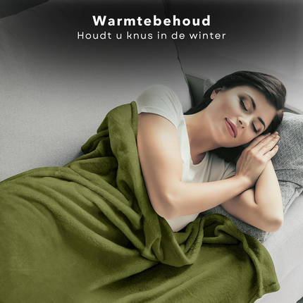 Cheqo® XL Warme en Zachte Fleece Deken - 150 x 200 cm - Donkergroen - Fleece Deken - Fleece Plaid - Super Zacht - Plaid voor op de Bank - Bed - Woonkamer - Decoratie Plaid Plaids