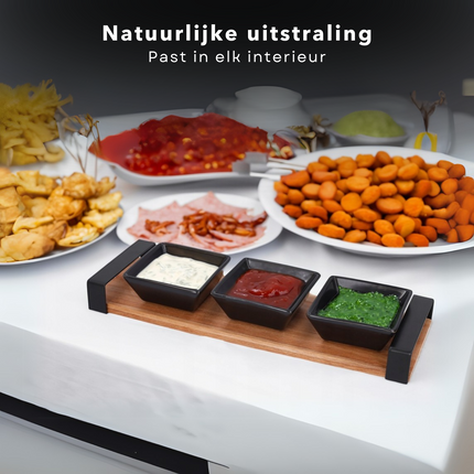Cheqo® Acacia Houten Serveerplank - Tapas Set met 3 Aardewerk Schaaltjes - Compact Formaat 32x10 cm - Duurzaam Hout - Elegant Design - Ideaal voor Hapjes en Tapas - Vaatwasmachinebestendig