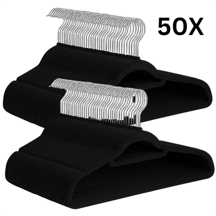 Cheqo® Anti-Slip Kledinghangers - Kledinghangers Met Broeklat - Zwarte Kledinghangers - 360 Graden Draaibare Haak - Ruimtebesparende Hangers - Set Van 50 Stuks - Ultradunne Hangers - Flexibele Kleerhangers - Verchroomde Haak