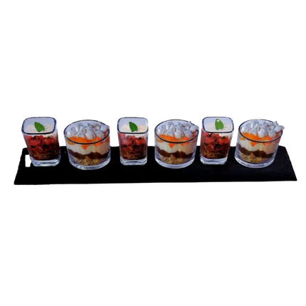 Cheqo® Tapasplank Set - Aperitiefplank met 6 Glazen - Borrelplank - Serveerset Leisteen - Stijlvolle Tapasplank met Shotglaasjes - 42x8 cm