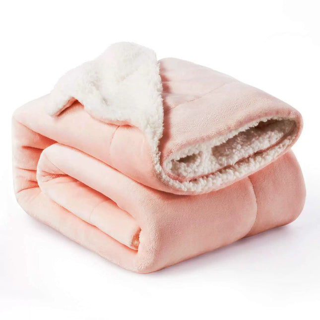 Cheqo® Fleece Deken Roze - Sherpa Deken - Plaid - Knuffeldeken - Woondeken - Bankdeken - Fleece Plaid - Teddy Deken - Dubbelzijdig - Zacht en Warm - voor Bank en Bed - voor Woonkamer - Winter - Sprei - XXL - Deken met Schapenvacht Look