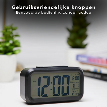Cheqo® Digitale Wekker Zwart - Digitale Klok met Grote Cijfers - Reiswekker - LED Wekker - Alarmklok - Snooze Functie - ABS Materiaal - Zwart