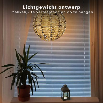 Cheqo® Verlichte Bal - Lichtbal - Lichtbol - Kerstversiering - Sfeerverlichting Binnen - Kerstverlichting - Kerstbal Verlicht - Kerstdecoratie Goud - 25 cm - Warm Witte LED - Metalen Decoratie