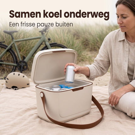 Cheqo® Koelbox - Kleine Koelbox - Draagbare Koelbox - Mini Koelbox - Koelbox zonder Stroom - Passieve Koelbox met Draagriem - Koelbox voor Camping - Strand - Picknick en Onderweg - Koelbox voor in de Auto - Isolerende Koeltas - Retro Design - Family V1 - Lifestyle