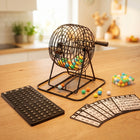 Cheqo® Bingospel - Bingo Spel - Bingomolen - Complete Set - Bingo Set met Molen - 75 Ballen - Bingoballen - Bingokaarten - Fiches - Controle Bord - Lotto Spel - Kien Spel - voor Kinderen en Volwassenen - Familie Gezelschapsspel - Feestspel - Hero alternatief