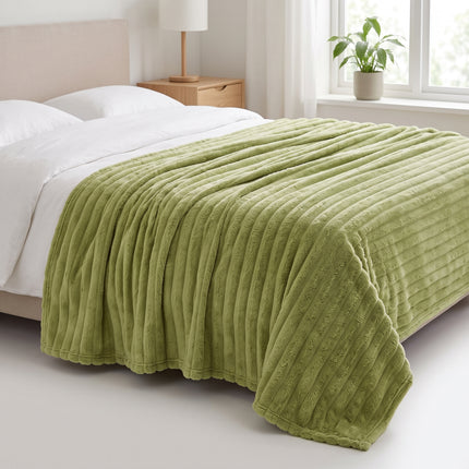 Cheqo® Fleece Deken 2 Persoons - Plaid XL - Lits-Jumeaux Deken - Bedsprei - Grote Fleece Plaid - Deken voor Tweepersoonsbed - Ribstof Plaid - Woondeken - Bankdeken - Knuffeldeken - Grand Foulard - Sprei - Groene Plaid - Fleece Blanket - Hero Lifestyle