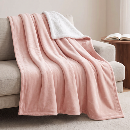Cheqo® Fleece Deken Roze - Sherpa Deken - Plaid - Knuffeldeken - Woondeken - Bankdeken - Fleece Plaid - Teddy Deken - Dubbelzijdig - Zacht en Warm - voor Bank en Bed - voor Woonkamer - Winter - Sprei - XXL - Deken met Schapenvacht Look - Hero Lifestyle