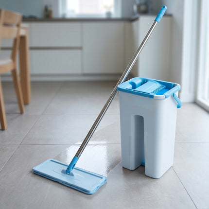Cheqo® Platte Mop met Emmer - Vlakke Mop - Dweilset - Vloerwisser - Dweilsysteem - Zelfreinigende Mop met Uitwringfunctie - Microvezel Mop 360 Graden Draaibaar - Vloerreiniger - Mopset - Zwabber met Emmer - Vloermop met Telescopische Steel - Hero Lifestyle