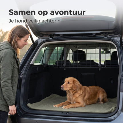 Cheqo® Hondenrek Auto - Hondenrek Auto Verstelbaar - Autorek Hond - Hondenhek Auto - Scheidingsrek - Scheidingsrooster - Kofferbak Hondenrek - Bagagerek Auto - Hondenrooster Auto - Kofferbakrooster - Universeel voor Achterbank - Opvouwbaar - Lifestyle