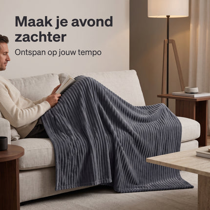 Cheqo® Fleece Deken - Plaid - Fleece Plaid met Ribstof - Woondeken - Knuffeldeken - Bankdeken - Plaid voor Bank - Grand Foulard - Sprei - Heerlijk Zacht en Warm - Antraciet Plaid - Grijze Plaid - Deken voor Bed en voor Woonkamer - Fleece Blanket - Lifestyle