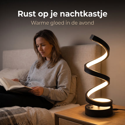 Cheqo® LED Tafellamp - Spiraal Tafellamp - Modern Spiraal Design - Dimbaar - Touch Bediening - Bureaulamp - Sfeerlamp - Nachtlamp - Bedlampje voor Slaapkamer en Woonkamer - Decoratieve Verlichting voor Nachtkastje - Zwart - USB - Lifestyle