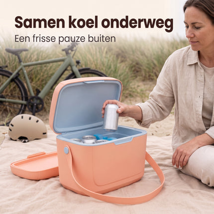 Cheqo® Koelbox Klein - Draagbare Koelbox zonder Stroom - Koelbox met Handvat en Deksel - Koelbox voor Picknick - Camping - Strand en Auto - Coolbox - Frigobox - Mini Koelbox voor Onderweg - Koeltas voor Lunch en Festival - Roze - Lifestyle
