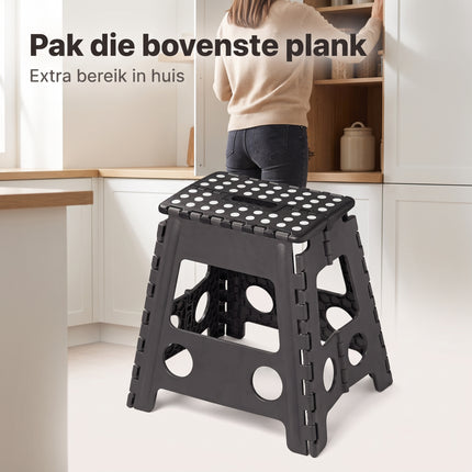 Cheqo® Opvouwbaar Krukje - Inklapbaar Krukje - Opstapkruk - Opstapje - Vouwkruk - Keukentrapje - Campingkruk voor Caravan en Camper - Badkamerkruk - Huishoudkrukje - Zwart - Antislip Kunststof Kruk met Handgreep - Opstapkrukje - Trapkrukje - Lifestyle