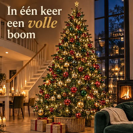 infographic opus55 niet geselecteerd (fout: Remove the small glowing gold star from the very top of the Christmas tree. The tree simply ends in its own natural green fir top shoot with a few warm fairy lights, like the rest of the tree; there is no tree topper at all. Change nothing else: same headline text, same tree with its red, green and gold baubles, same room, light and framing.) - Cheqo® Kerstballen Set van 100 Rood Groen en Goud