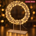 infographic opus55 hoofdafbeelding - Cheqo® Verlichte Kerstkrans op Standaard 40 cm Hoog