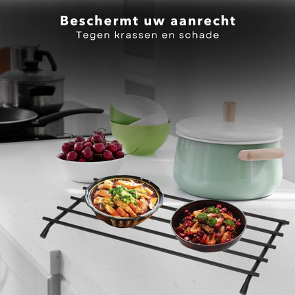 Cheqo® Pannenonderzetter - Panonderzetter - Pannen Onderzetter - Staal - Rechthoek 35x20cm - Met Bescherm Pootjes Panonderzetters