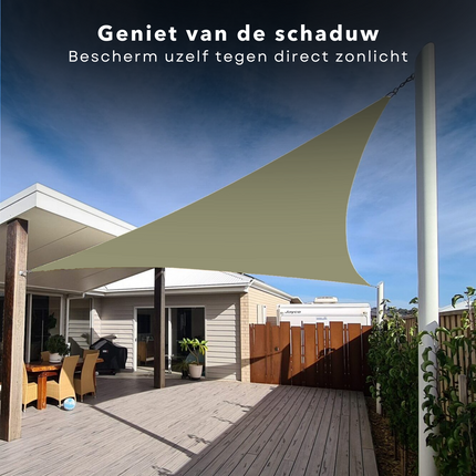 Cheqo® Schaduwdoek Driehoek - Olijfgroen - Waterafstotend Polyester 100% - Compleet met Touw - Verpakt in Afsluitbare Draagzak - 3x3x3m Schaduwdoek